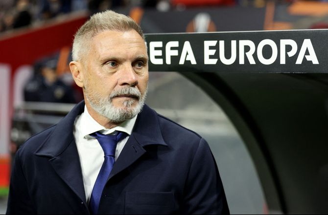 Europa League -Genk-træner tilbyder sin afgang inden FCM-kamp
