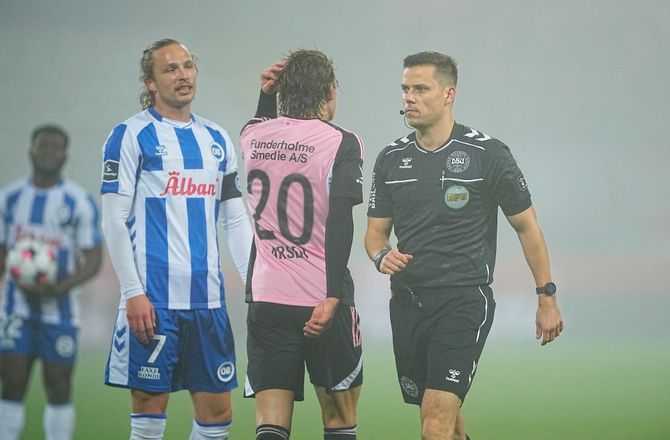 3F Superliga -Anfører Arp søgte forklaringer hos dommer