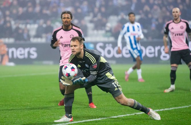 3F Superliga -Nicolai Larsen stod en brandkamp: Betyder meget lidt