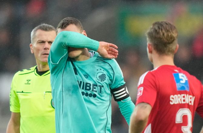 3F Superliga -Claesson vil hellere spille i morgen: Skal tænke på det her i to uger