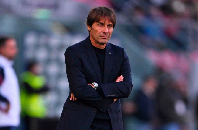 Serie A -Napoli melder ud efter rygter: Conte er væk ugen ud