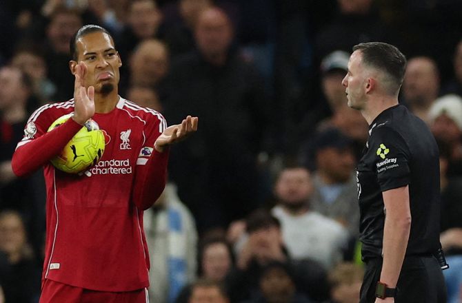 Premier League -Van Dijk fik scoring annulleret: Hvad synes du selv?