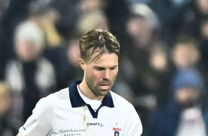 Oddset Pokalen -FCM skifter tre - Patrick Mortensen bænket