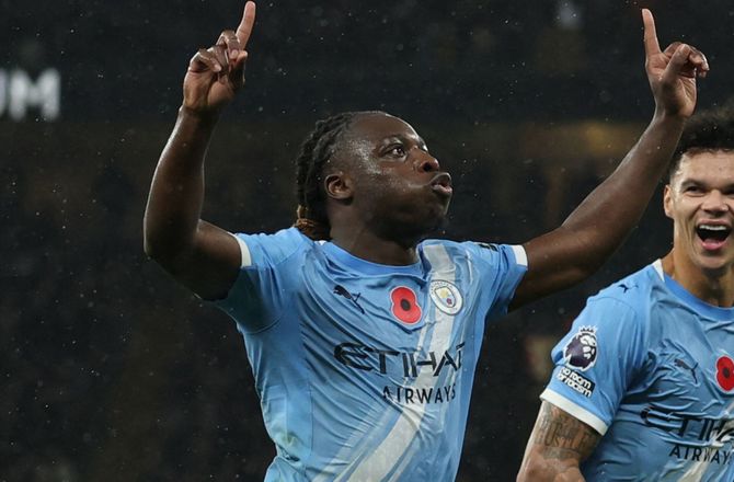 Premier League -Khusanov og Doku menes at forlænge med City