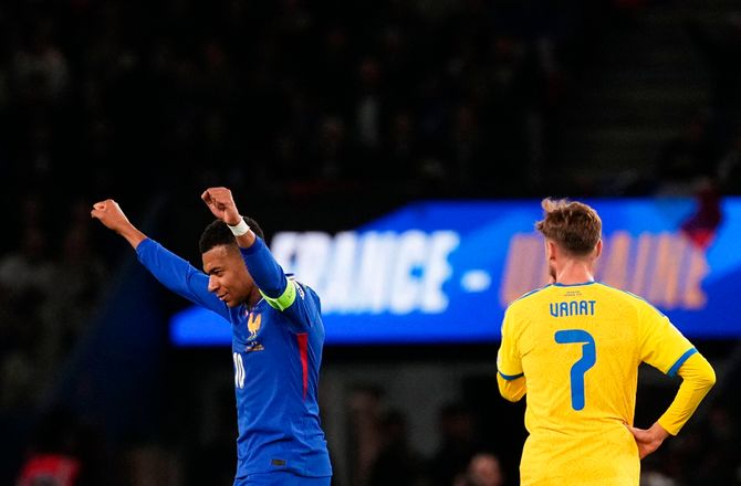 VM kval. UEFA -Frankrig klar til VM efter Mbappé-show