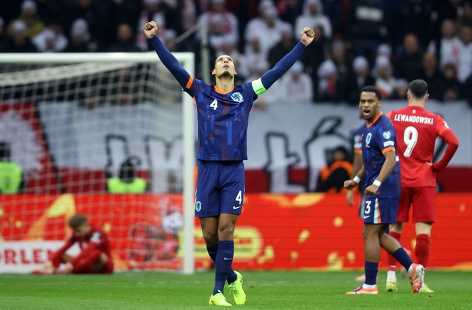 VM kval. UEFA -Holland millimeter fra VM efter polsk remis