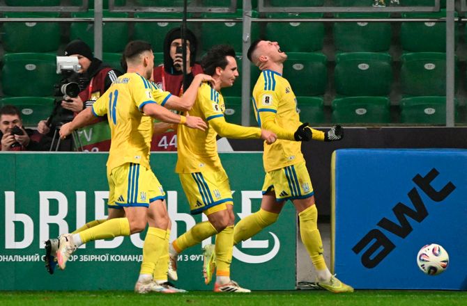VM kval. UEFA -Islandsk nedtur: Ukraine er playoff-klar