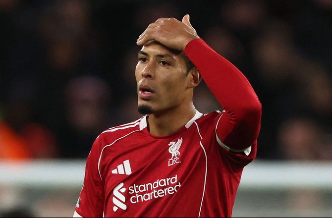 Premier League -Van Djik tager ansvar: Vi svigter Slot