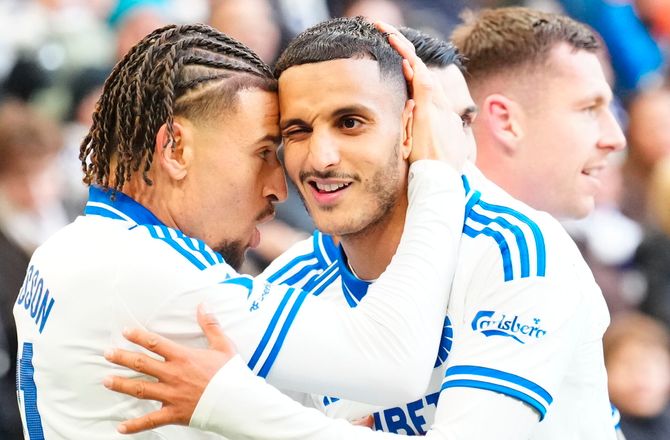 3F Superliga -FCK og AGF skifter flere spillere - Achouri udgår igen