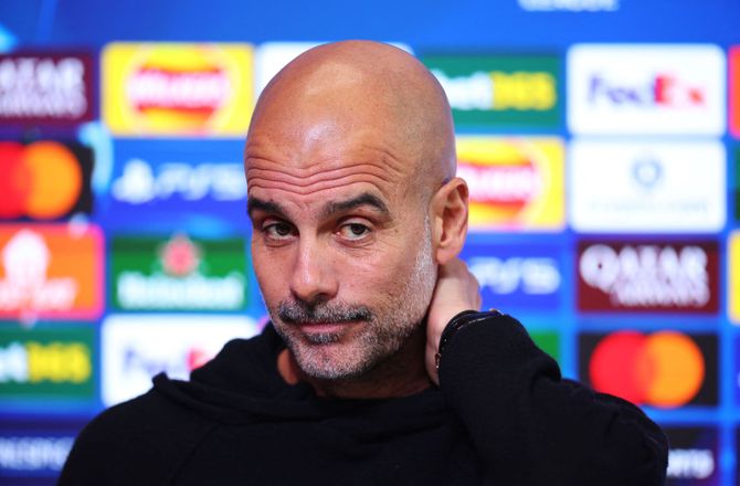 Premier League -Pep giver undskyldning til kameramand: Jeg skammer mig