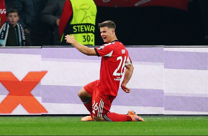 Champions League -Svensk kanonskud sænkede Ajax i Champions League