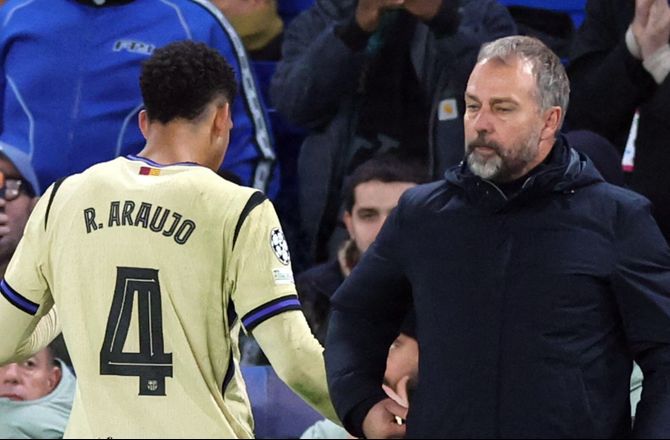 La Liga -Flick bekræfter Araujo-afsked: Ønsker ham alt det bedste