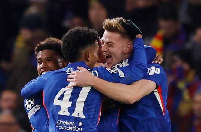 Premier League -Chelsea har duo tilbage mod Villa