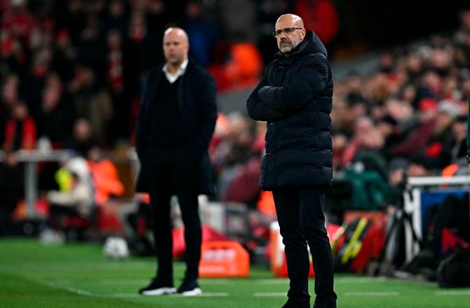 Champions League -PSV-Bosz føler med Slot: Det er ikke sjovt