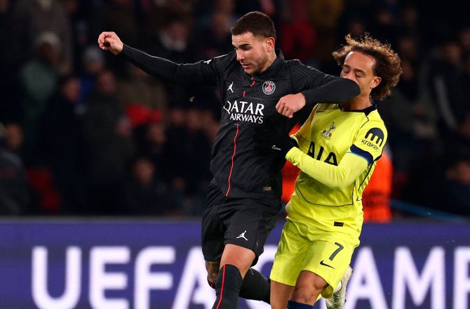 Champions League -Hernandez fik rødt igen: Det er ikke normalt