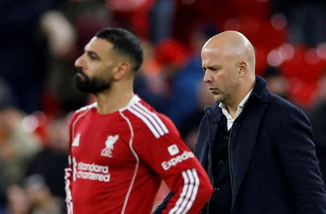 Premier League -Carragher kritiserer Salah: Det er en skændsel
