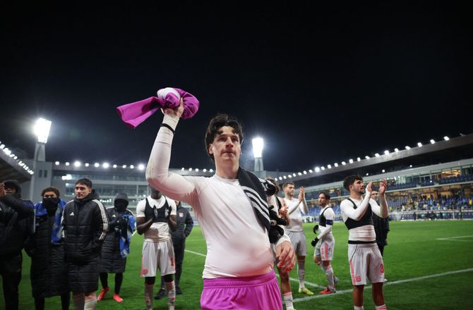 Ligue 1 -Officielt: Lyon forlænger med målmand