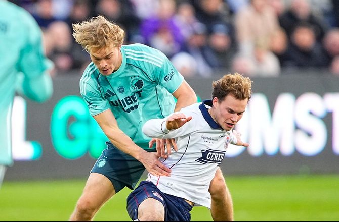 3F Superliga -Mads Emil Madsen mødte AGF-venner: De var lidt stille