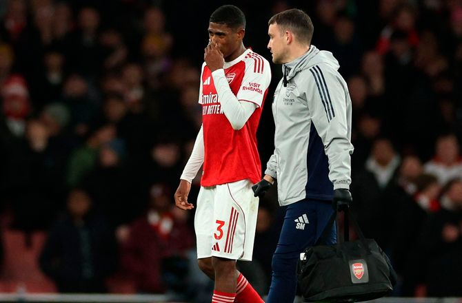 Premier League -Arsenal-stopper meldes ude i mindst seks uger