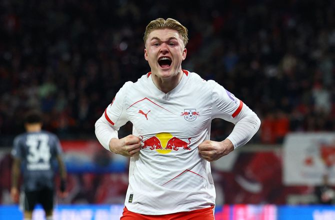 Træningskampe -Conrad Harder sikker fra pletten i Leipzig-test