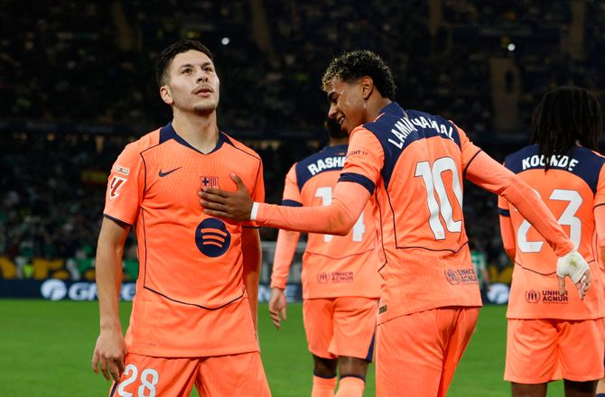 Supercup -Yamal erstatter Roony i El Clasico 