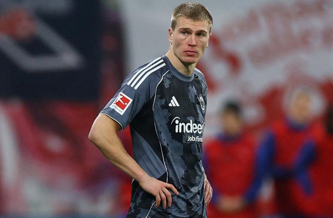 3F Superliga -Frankfurt-chef: Vil ikke stå i vejen for NK-ønske