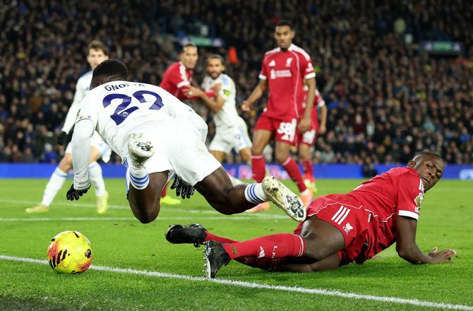 Premier League -Slot erkender: Konate for meget på 'gerningsstedet'
