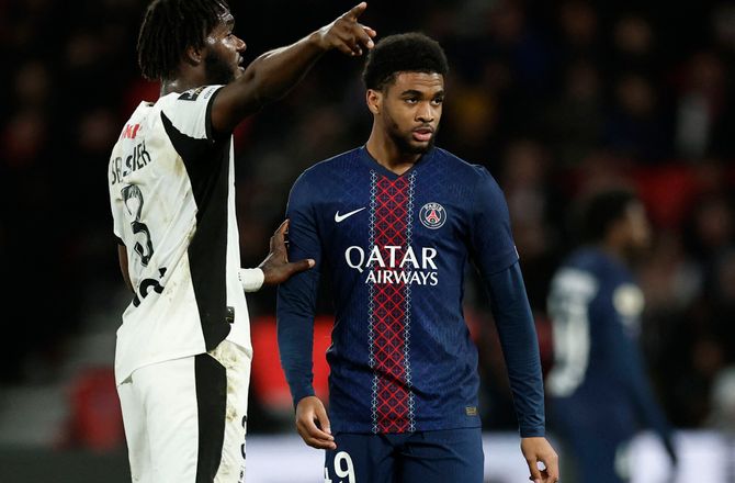 Ligue 1 -Medier: Liverpool jagter nu både Barcola og Mbaye