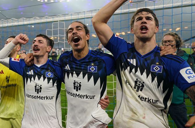 Bundesliga -Årets mål? Se HSV-stopper med vanvittigt hæl-mål