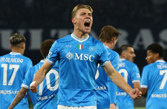 Supercoppa Italiana -Højlund eller Odgaard? Bold+ viser italiensk topbold