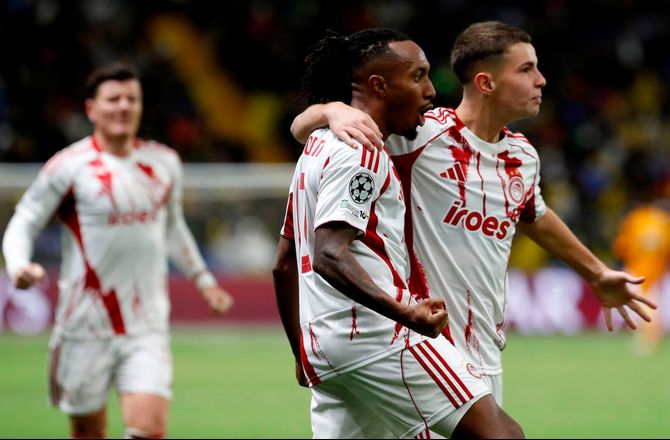 Champions League -Olympiakos knækker Kairat og overhaler FCK