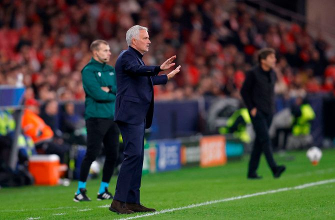Champions League -Mourinho fik McTominay-gave: Jeg bænkede Pogba 