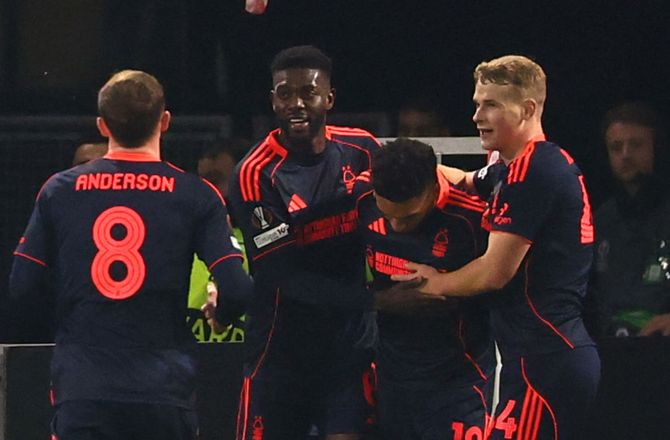 Europa League -Jesus frelste Forest på 80 sekunder