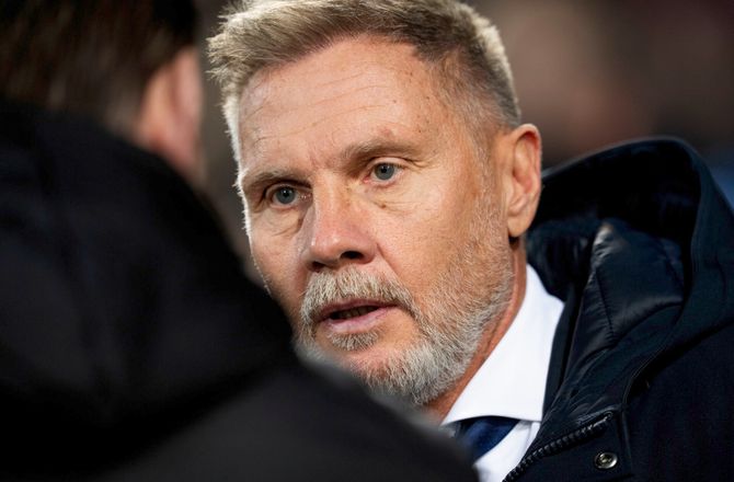 Jupiler Pro League -Tilbød at sige op før FCM: Genk-træner fyret