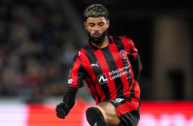 3F Superliga -Billing overrasket over stopper: Han er voldsom