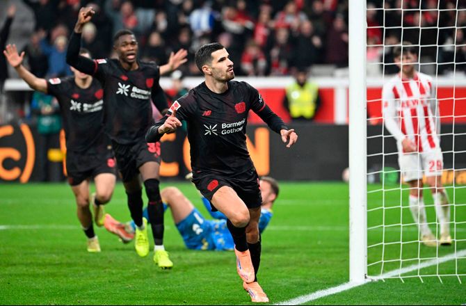 Bundesliga -Terrier scorede på skorpionspark i Leverkusen-sejr