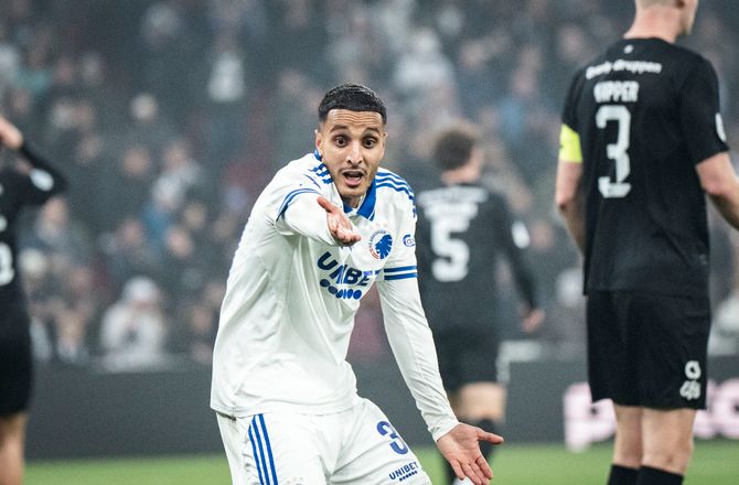 Major League Soccer -Achouri takker Neestrup