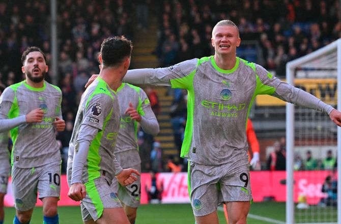 Premier League -Haaland scorede to: City holdt snor i Arsenal 