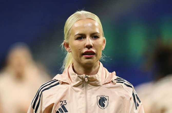 International -Sofie Svava skifter klub