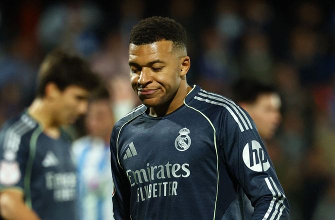 La Liga -Mbappé ramt af knæskade