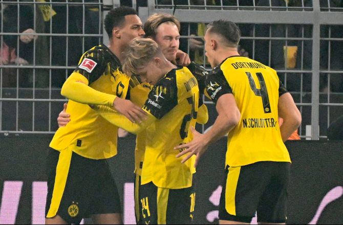 Bundesliga -Dortmund tog pligtsejr mod Augsburg