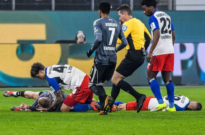Bundesliga -Uhyggelige billeder: Nissen Kristensen slået omkuld