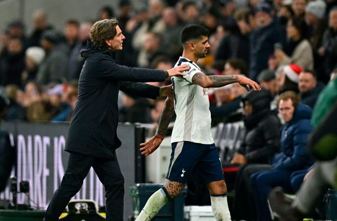 Premier League -Kæmpe drama: Liverpool slog Tottenhams ni mand