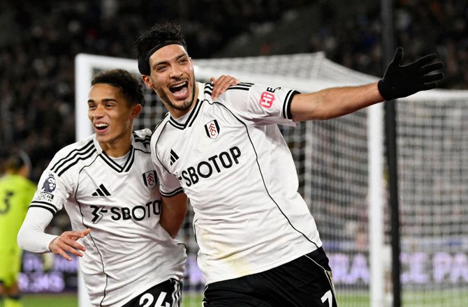 Premier League -Fulham-angriber tvivlsom grundet dødsfald i familien