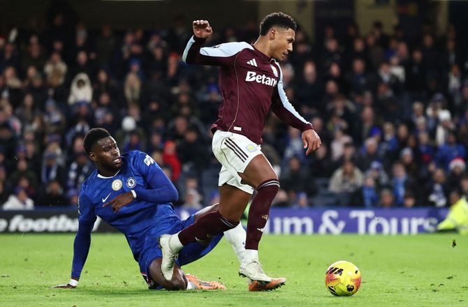 International -Medie: Napoli nærmer sig Chelsea-stopper