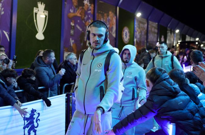 Premier League -Filip Jørgensen starter i City-brag