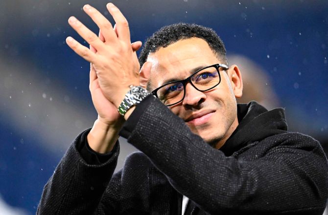 Premier League -Medie: Rosenior lander i London søndag aften