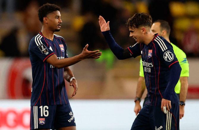 Ligue 1 -Se den her: Vanvittig stempling fyldte i Lyon-sejr