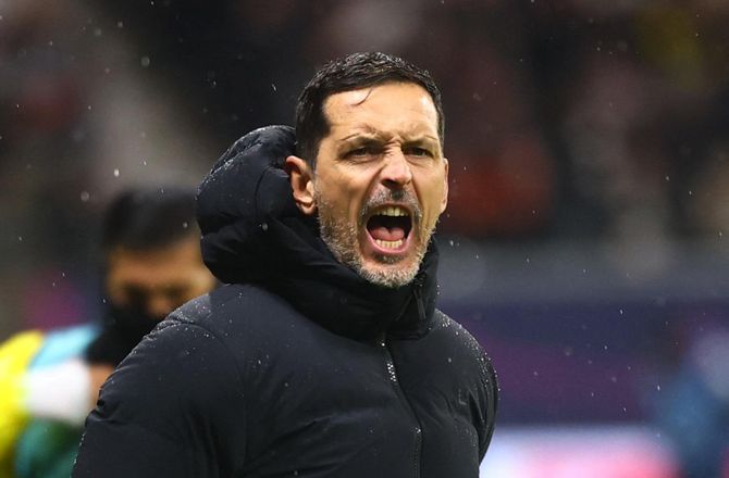 Ligue 1 -Officielt: Lens hyrer Toppmöller