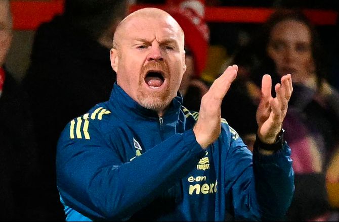 Premier League -Dyche afviser: Så kan vi lige så godt droppe fodbold